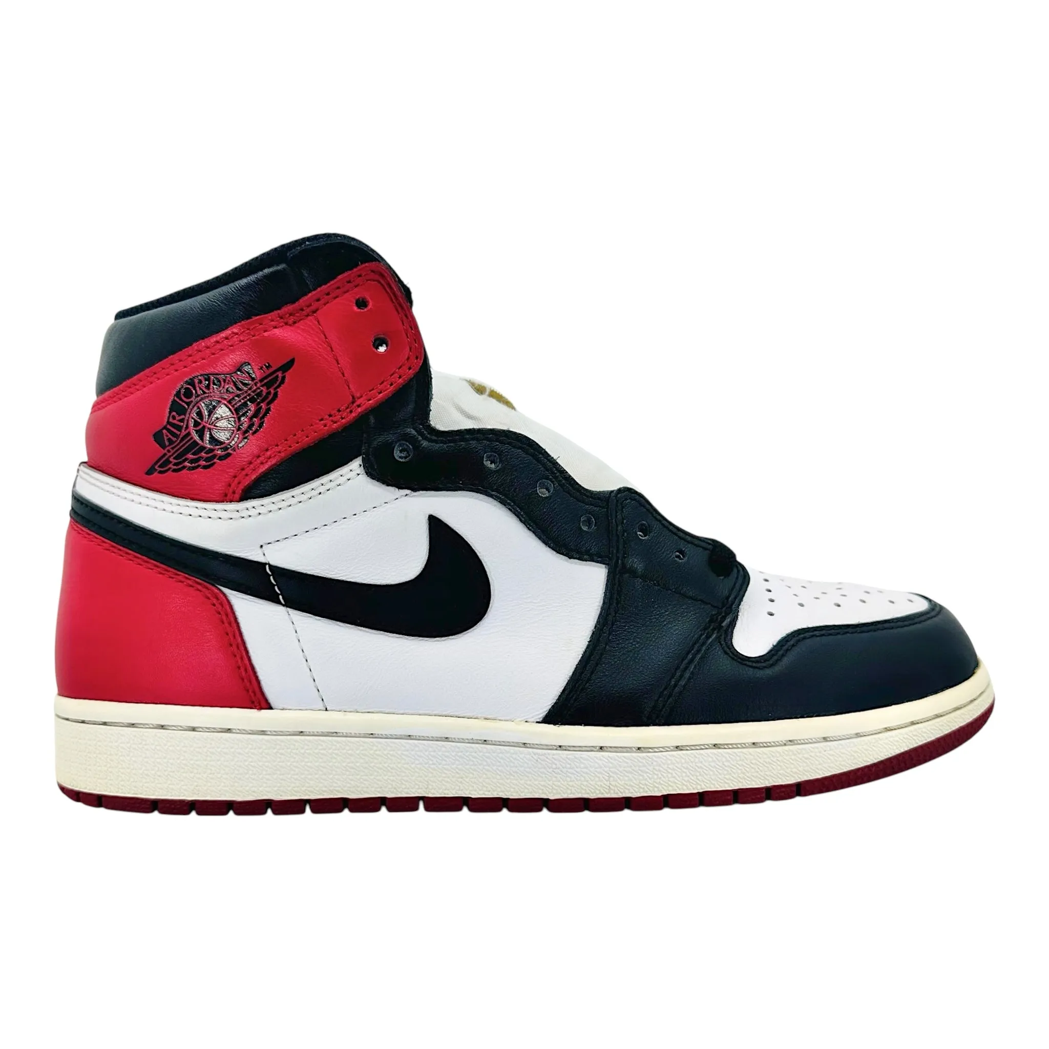 Air Jordan 1 Retro High Black Toe (2016) Pre-Owned