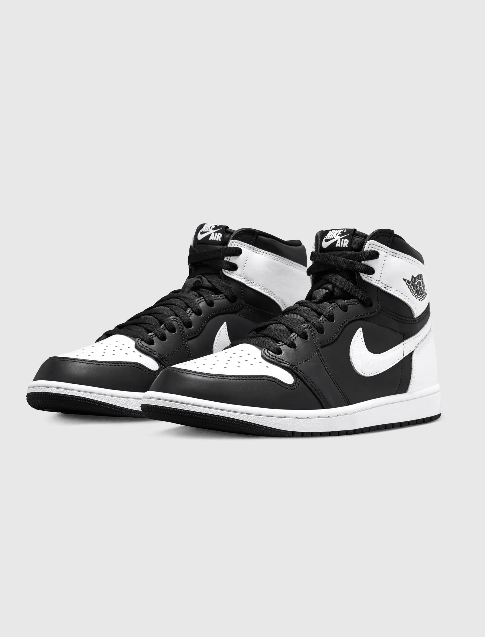 AIR JORDAN 1 RETRO HIGH OG "BLACK/WHITE"