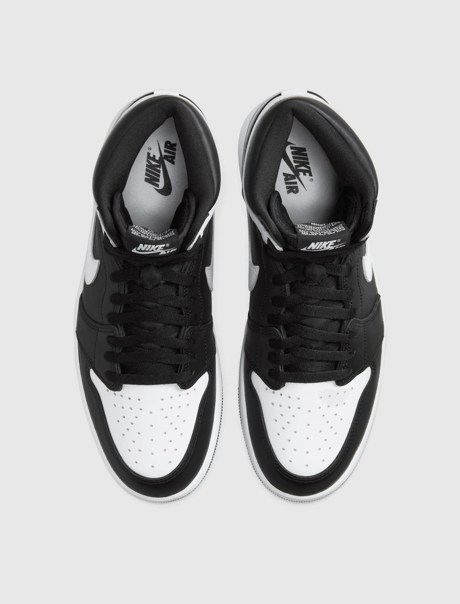 AIR JORDAN 1 RETRO HIGH OG "BLACK/WHITE"