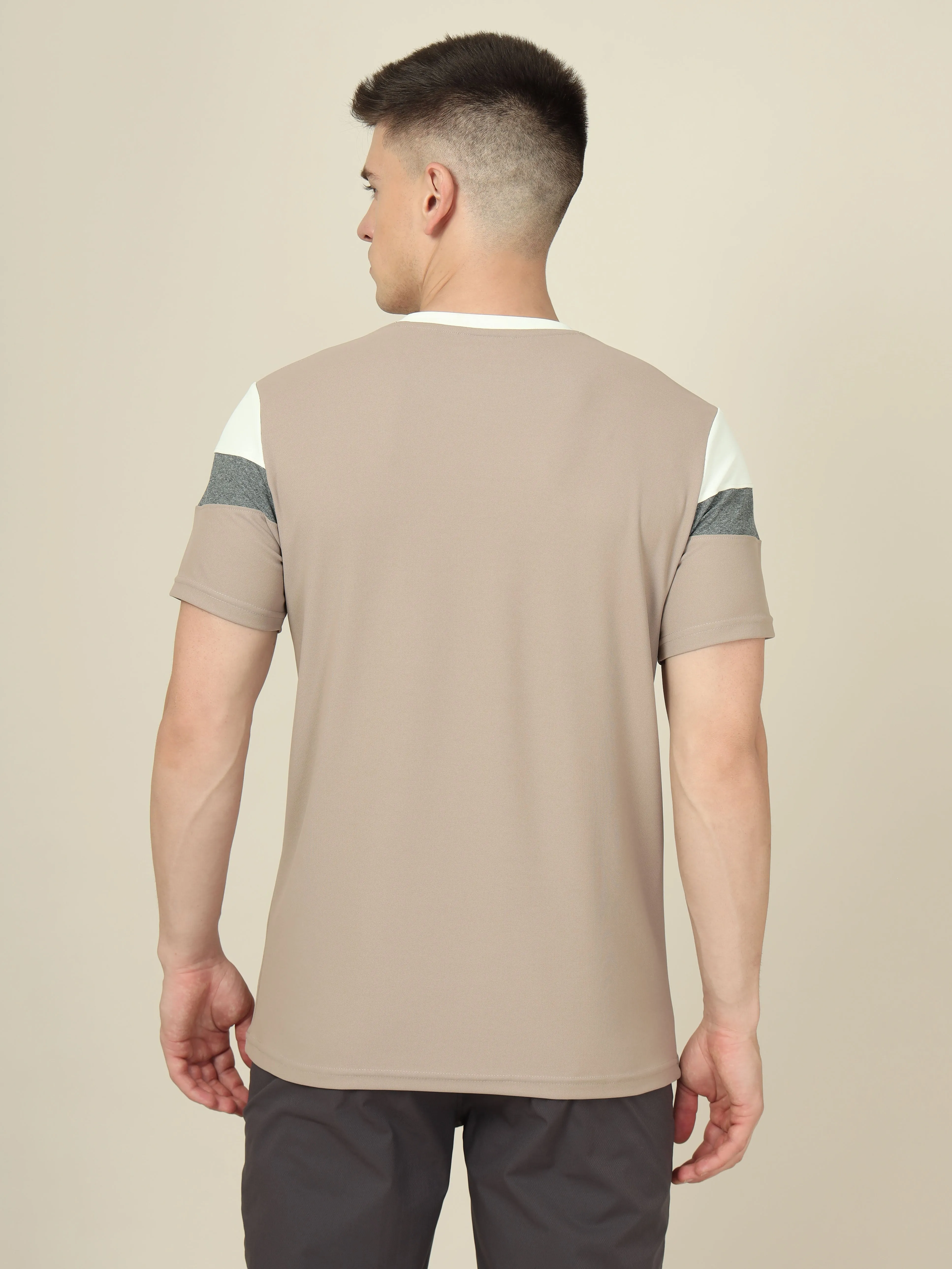 Men Colorblock Slim Fit Crew Neck T-shirt with MATPIQ