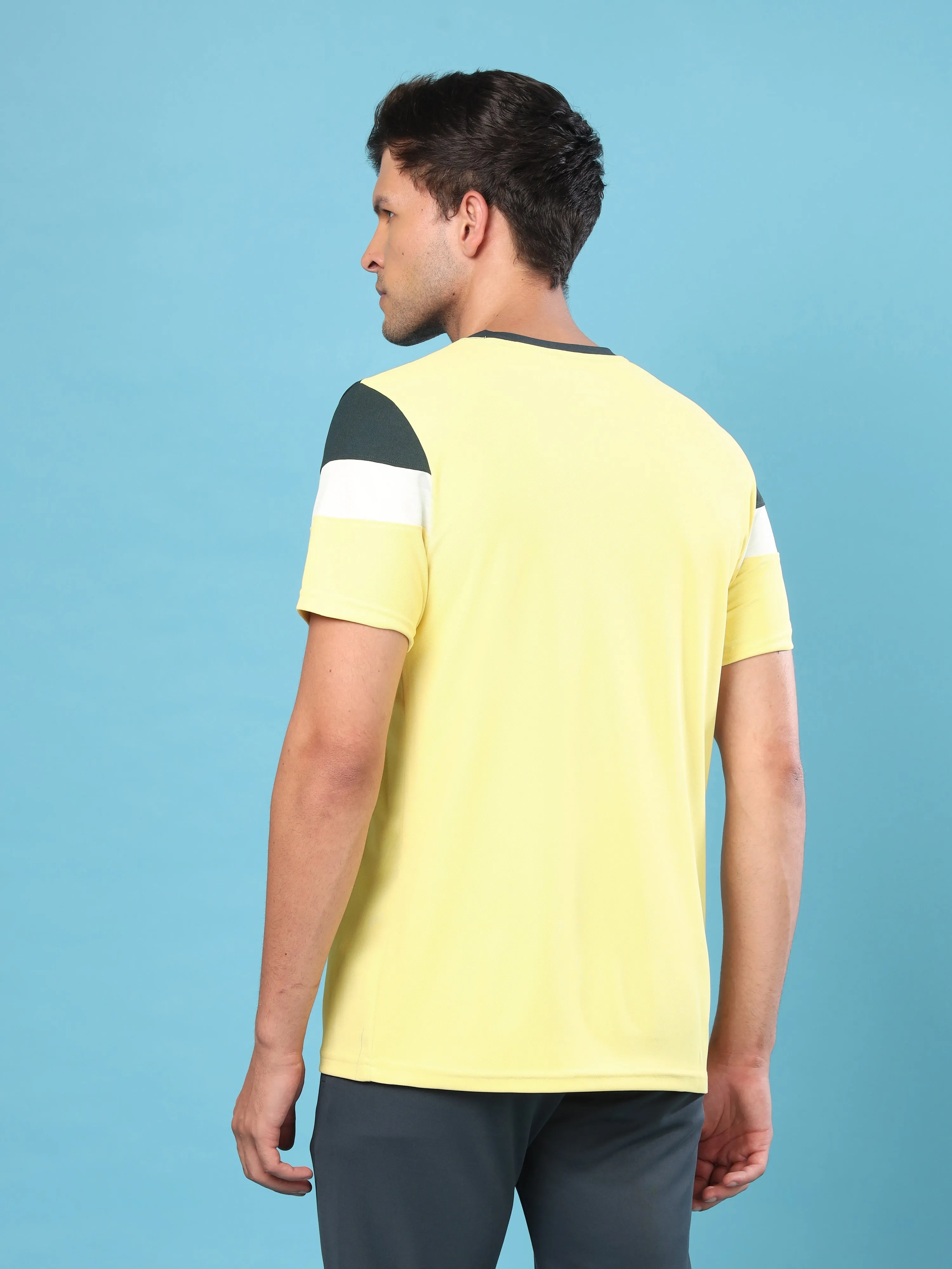 Men Colorblock Slim Fit Crew Neck T-shirt with MATPIQ