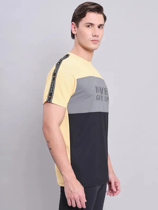 Men Colorblock Slim Fit Crew Neck T-shirt with MATPIQ