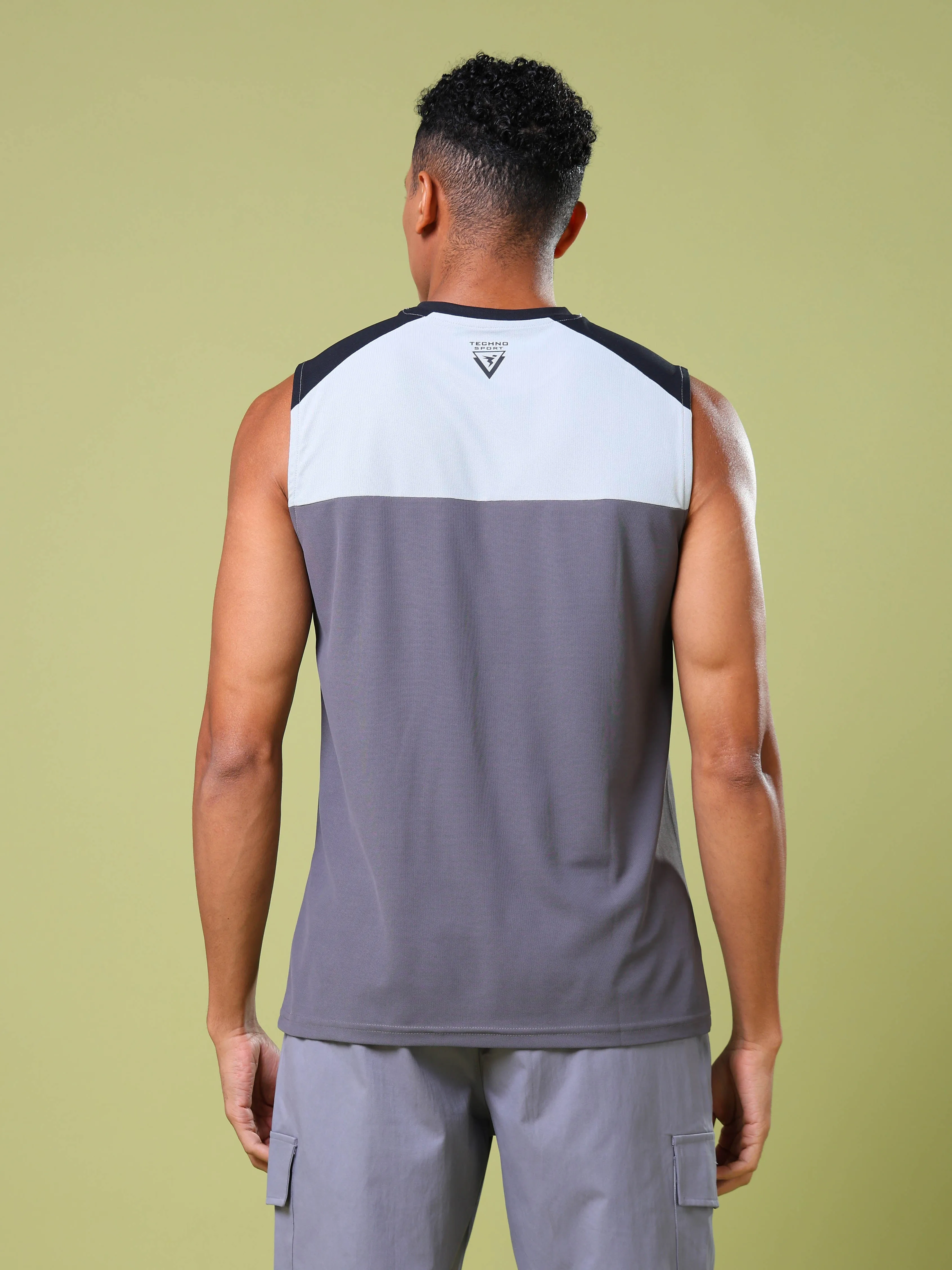 Men Colorblock Slim Fit Round Neck Sports Innerwear Vest with MATPIQ