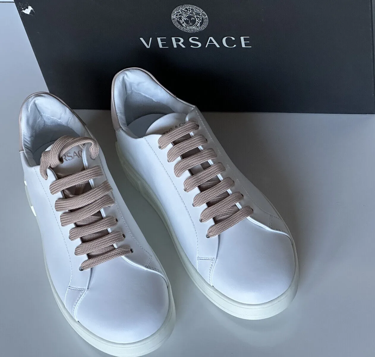 NIB $750 Versace Low Top Women's White Leather Sneakers 9 US (39 Eu) 1008962 IT