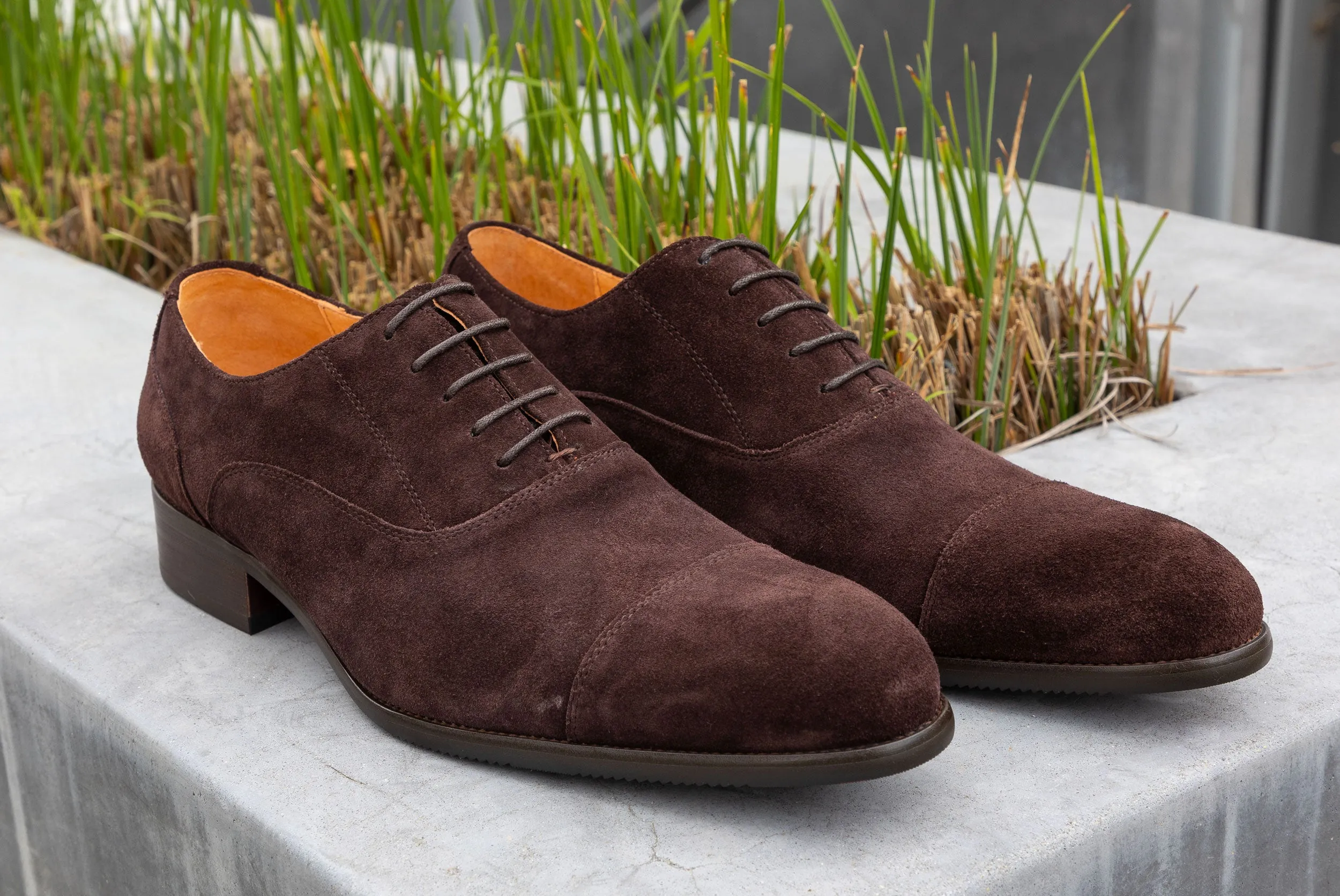 Suede Lace-Up Oxford Chocolate