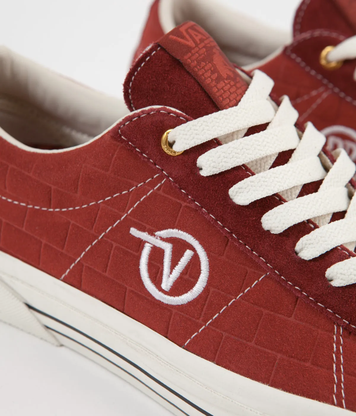 Vans x Pass Port Sid Pro Shoes - Brick Red