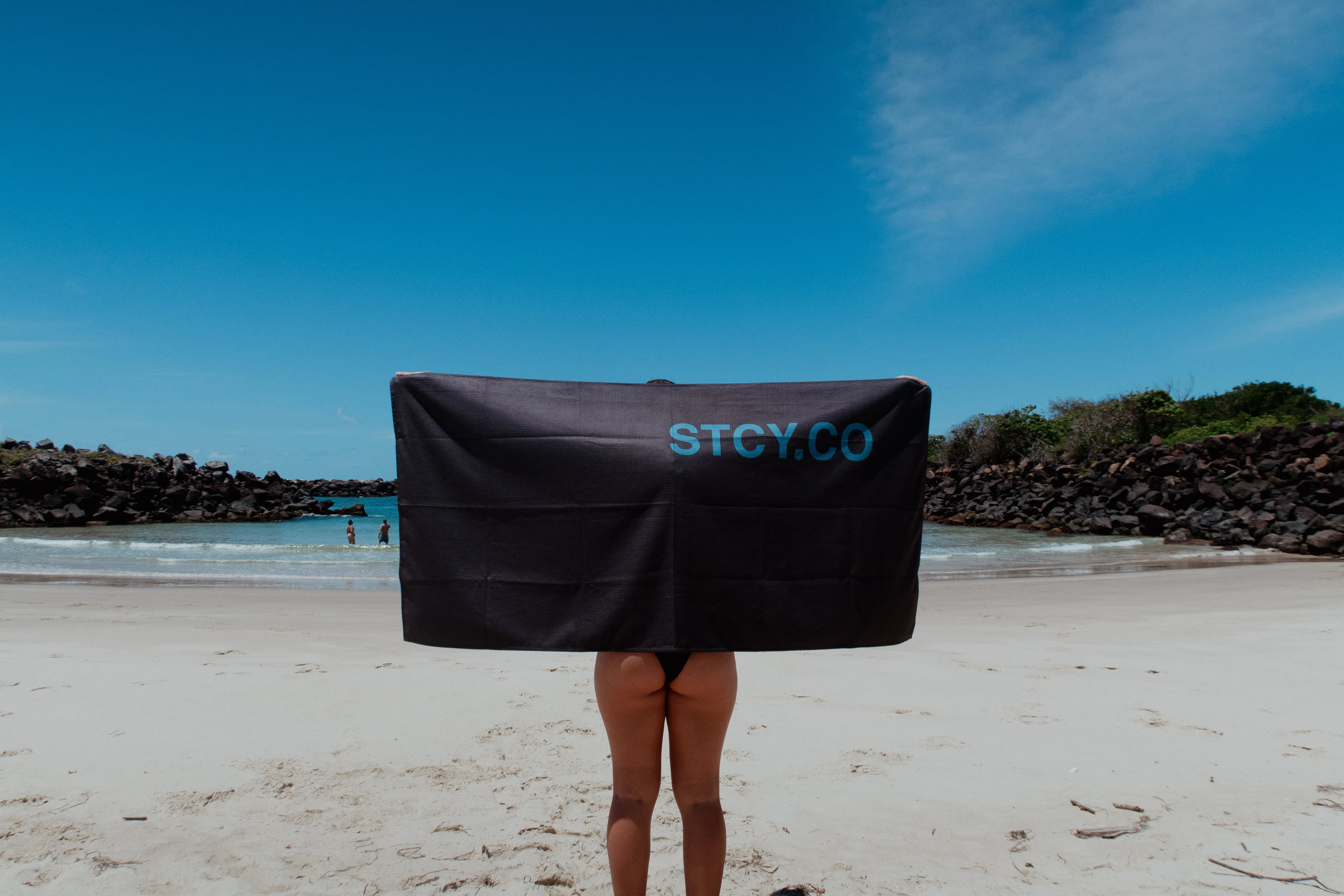 WARM WORLD BEACH TOWEL / STEEL BLUE