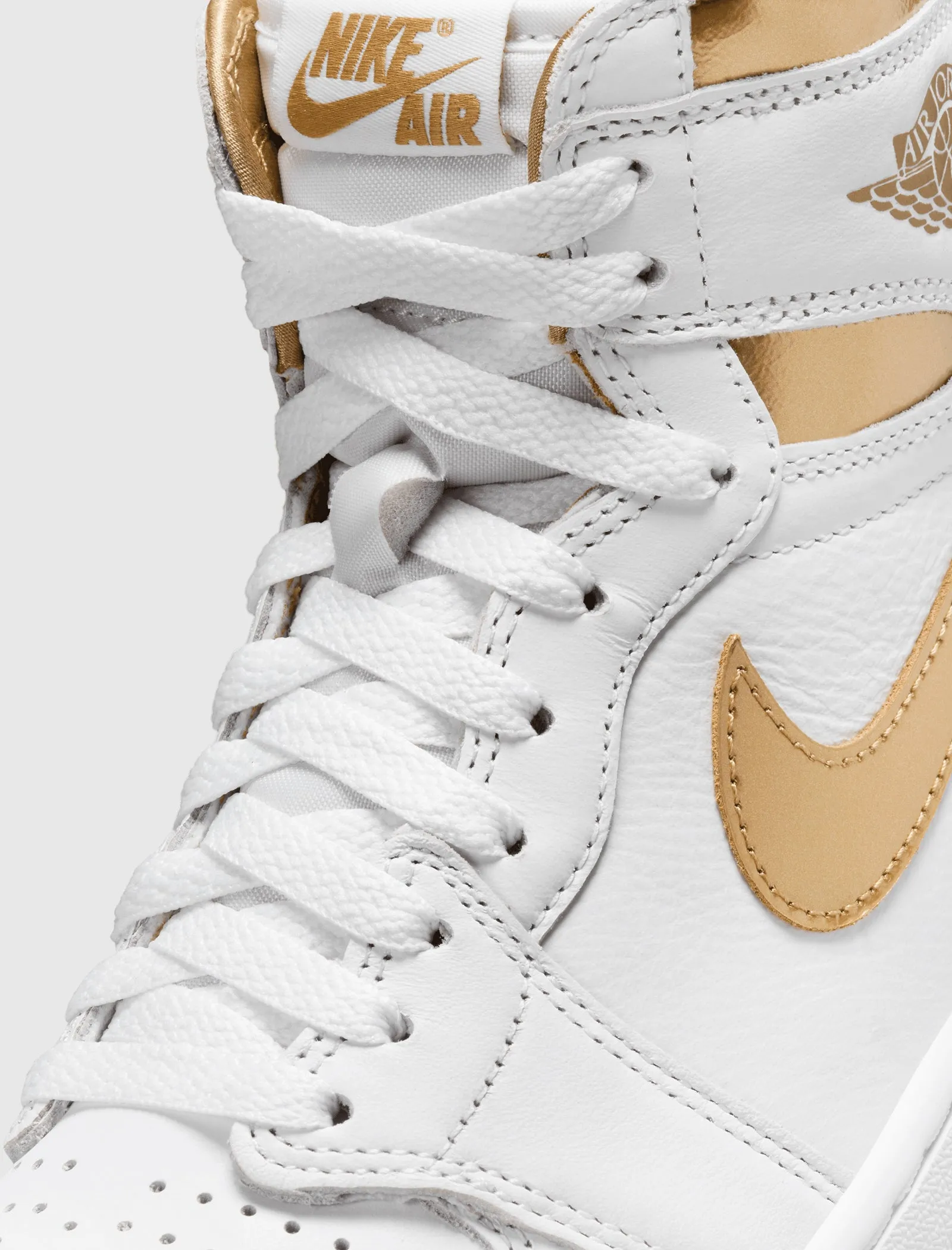 WOMEN'S AIR JORDAN 1 RETRO HIGH OG "METALLIC GOLD"