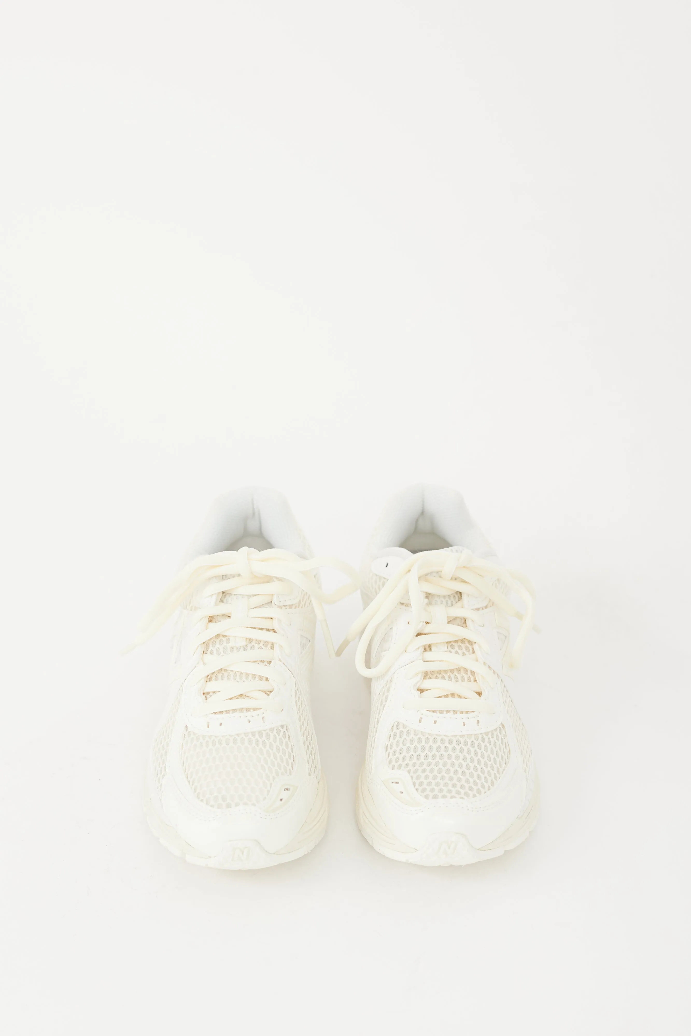 X New Balance Cream Mesh 860v2 Sneaker